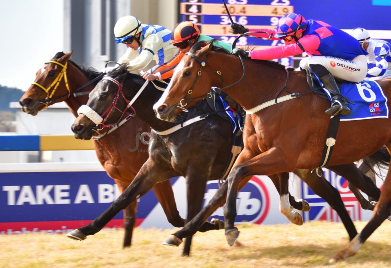 Mcebisi (far side), claimed a share of first prize